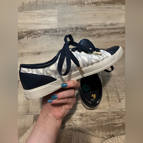 Michael Kors Sneakers - Picture 5 of 5